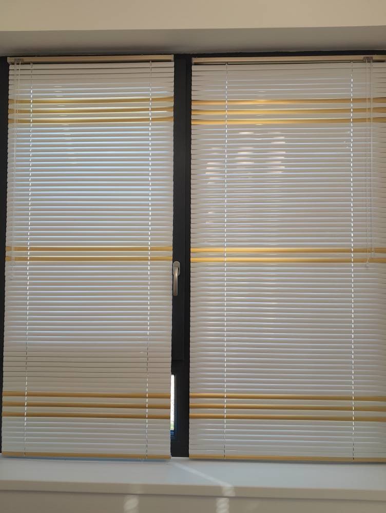 Jaluzele Aluminiu Bicolor